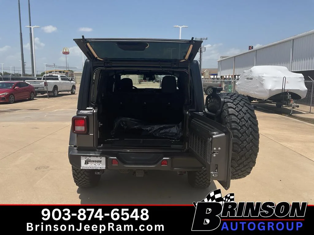 Used 2026 Granite Crystal Metallic Clearcoat Jeep Willys image 10