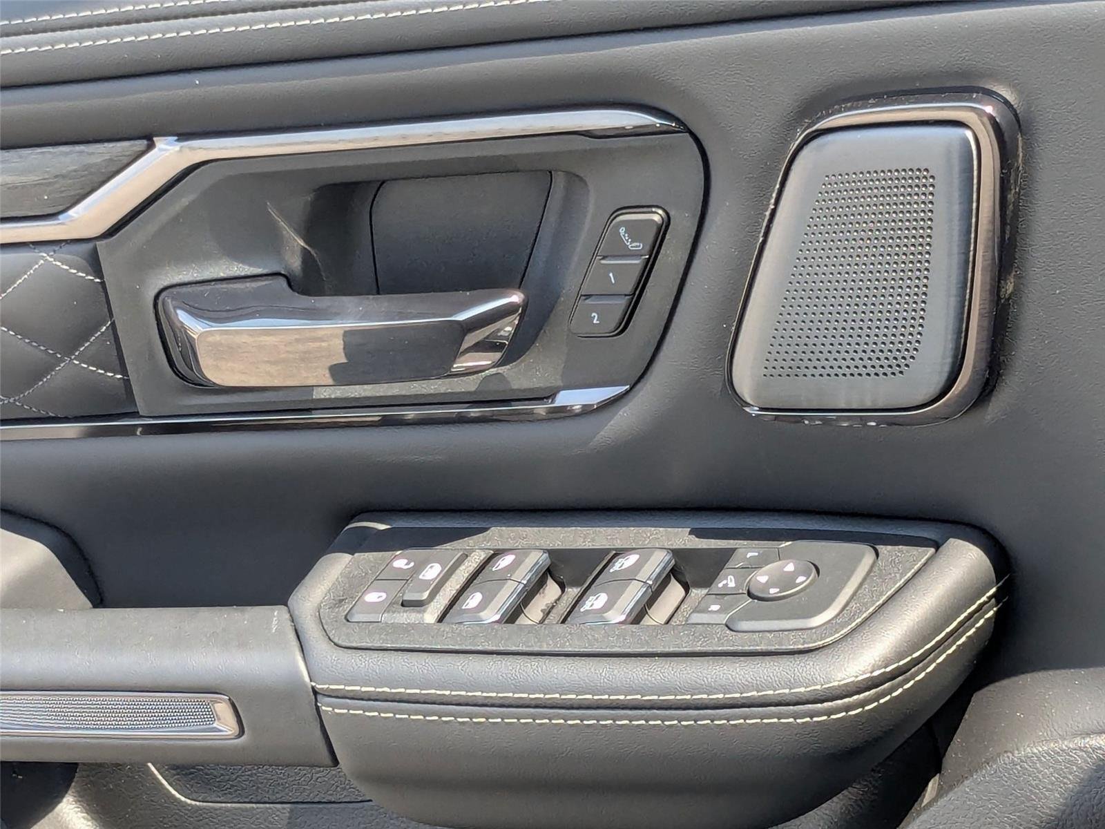 2026 RAM 1500 Limited - Photo 12