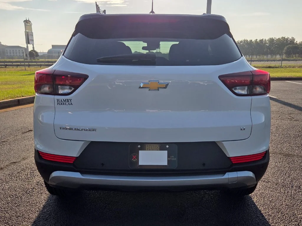 New 2026 Summit White Chevrolet LT image 34