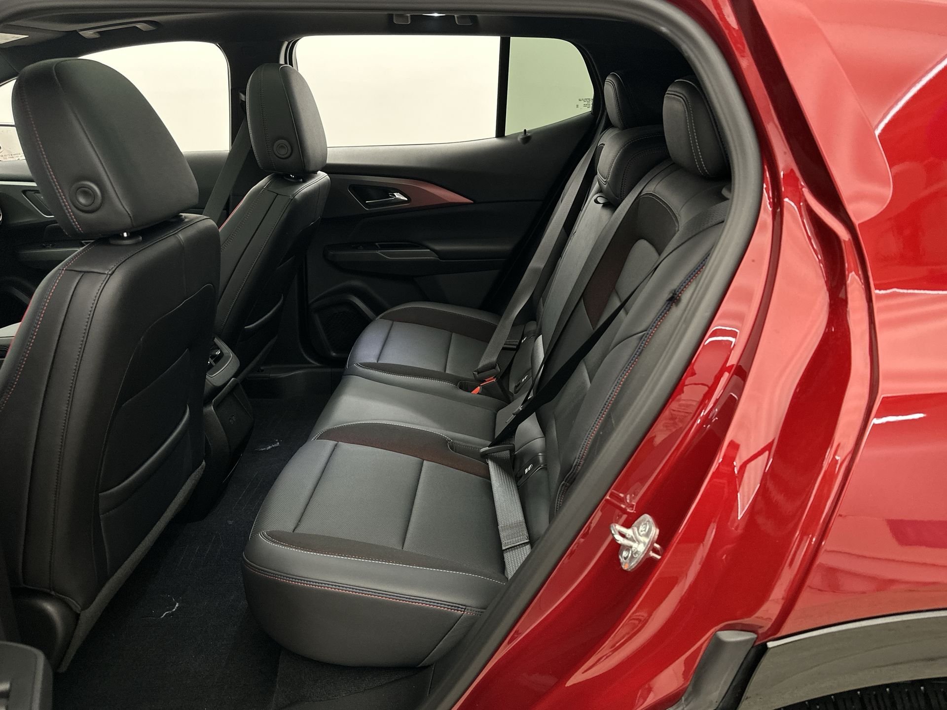 2025 Chevrolet Equinox EV RS - Photo 76