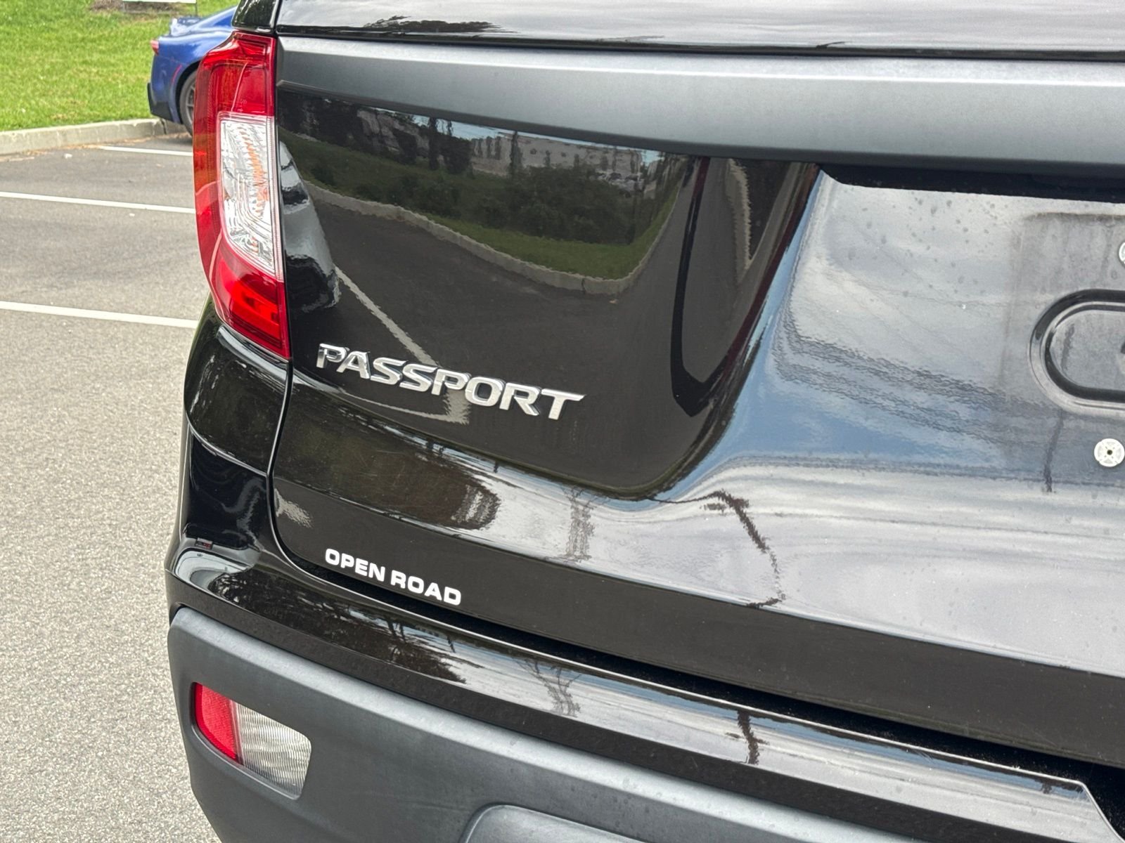 Used 2020 Black Honda EX-L image 8