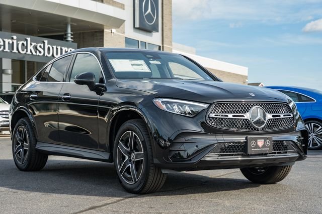 New 2027 Black Mercedes-Benz GLC 300 Coupe image 1