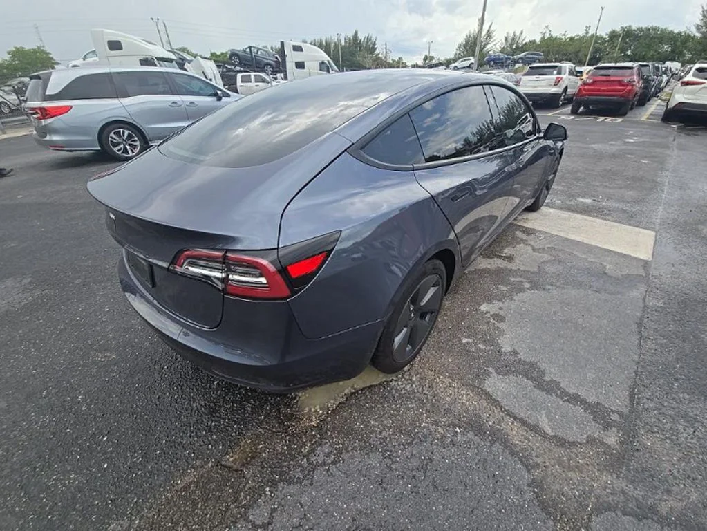 Used 2023 White Tesla Base image 4