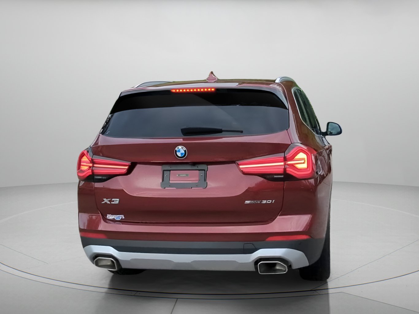 Used 2024 Aventurin Red Metallic BMW sDrive30i image 24
