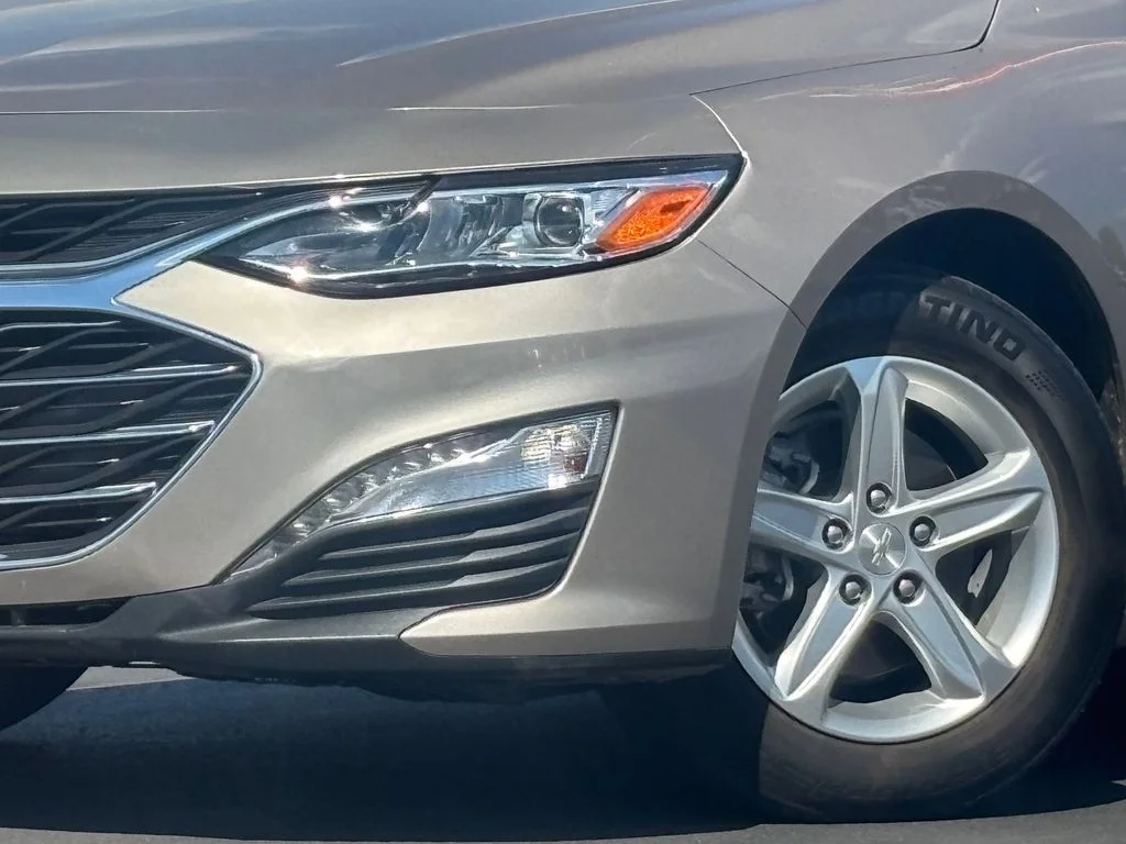 Used 2023 Chevrolet Malibu 1LT with VIN 1G1ZD5ST6PF177782 for sale in Hutto, TX