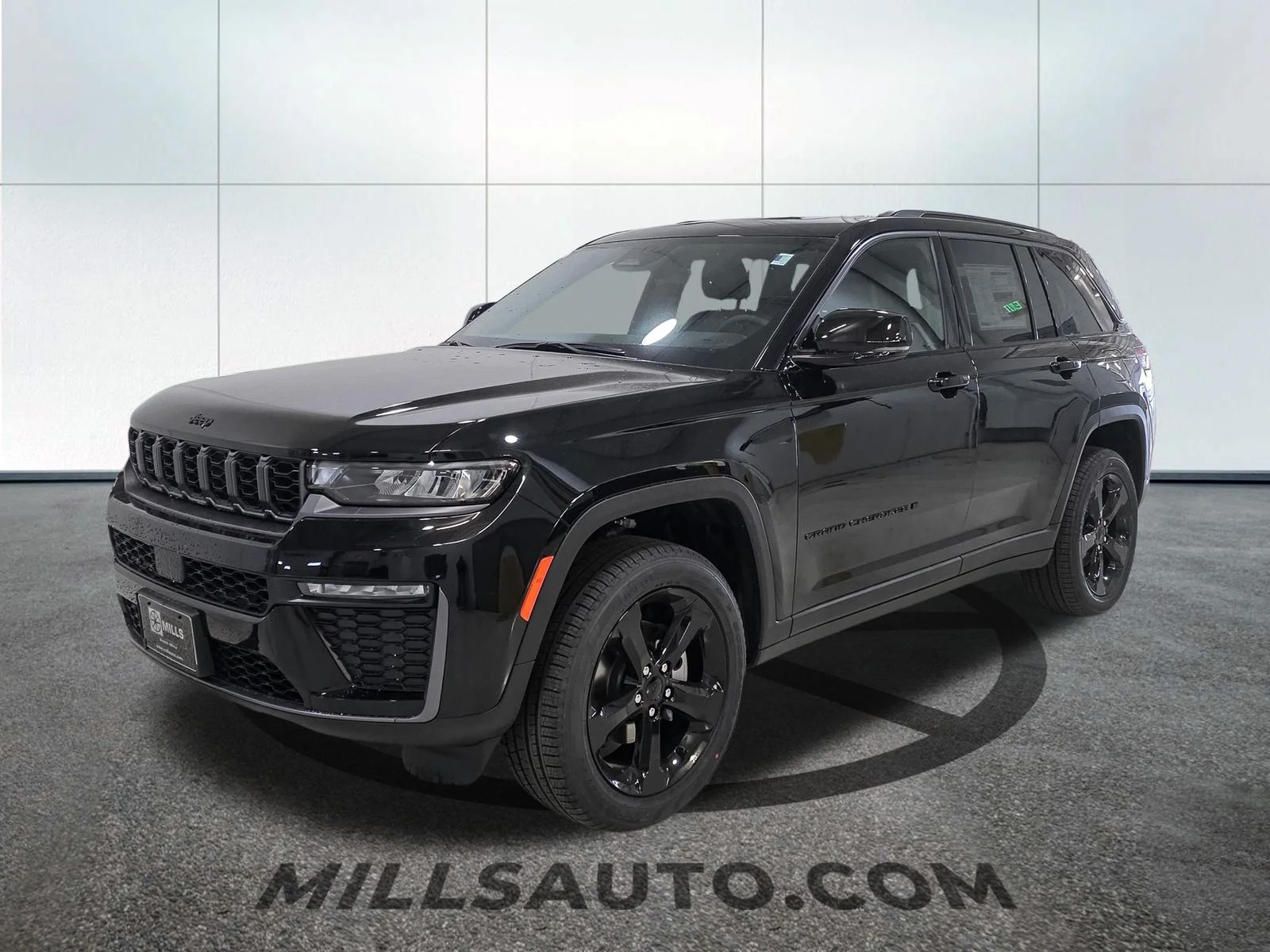New 2026 Diamond Black Crystal Pearl-Coat Exterior Paint Jeep Limited image 2
