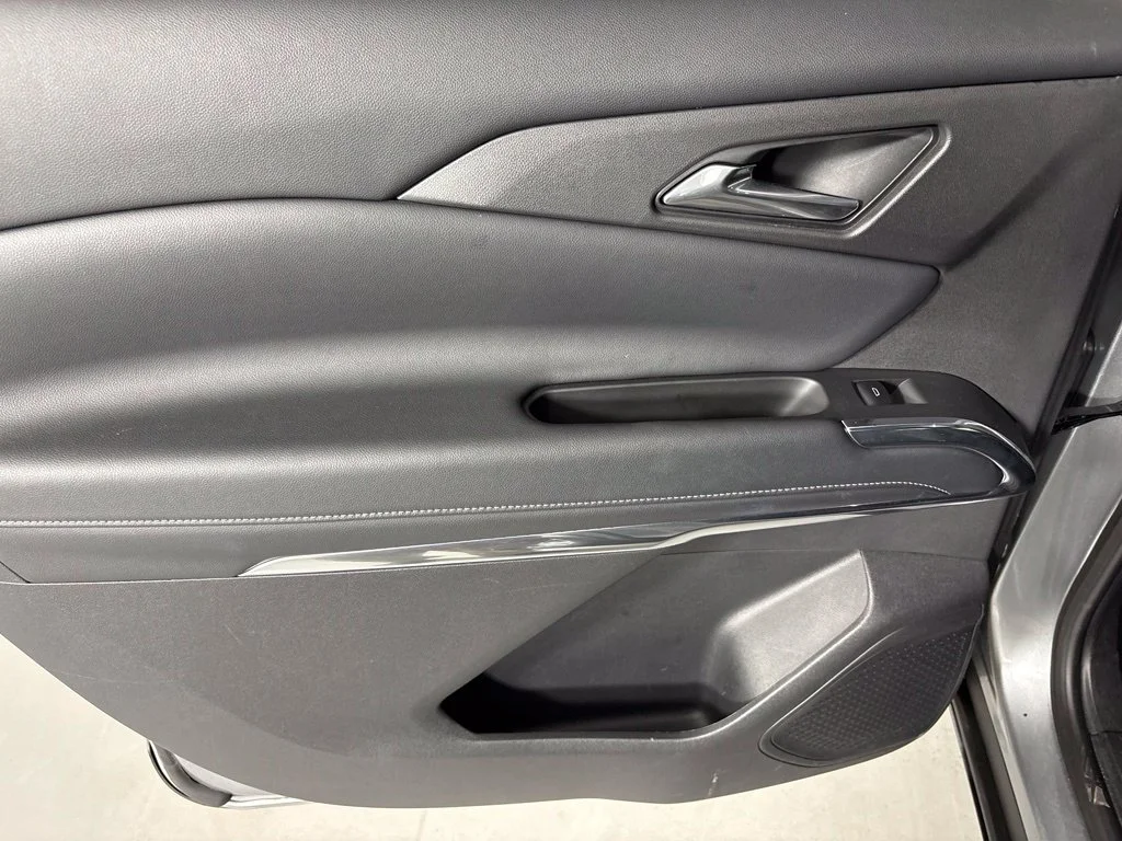 Used 2025 Gray Chevrolet LT image 35
