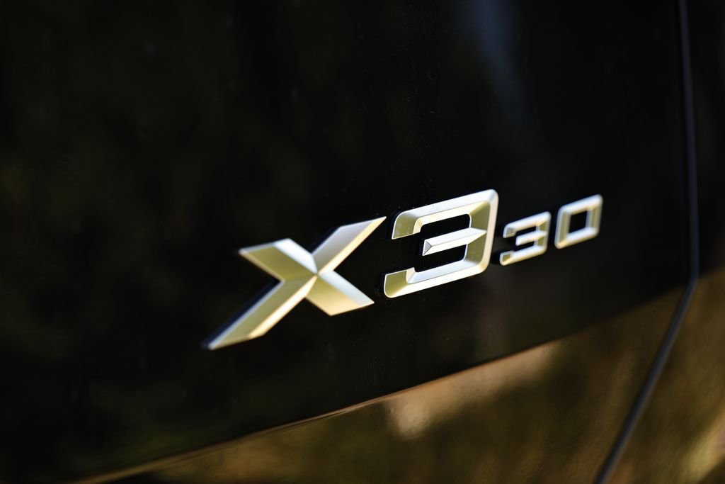 New 2026 Black Sapphire Metallic BMW 30 xDrive image 8