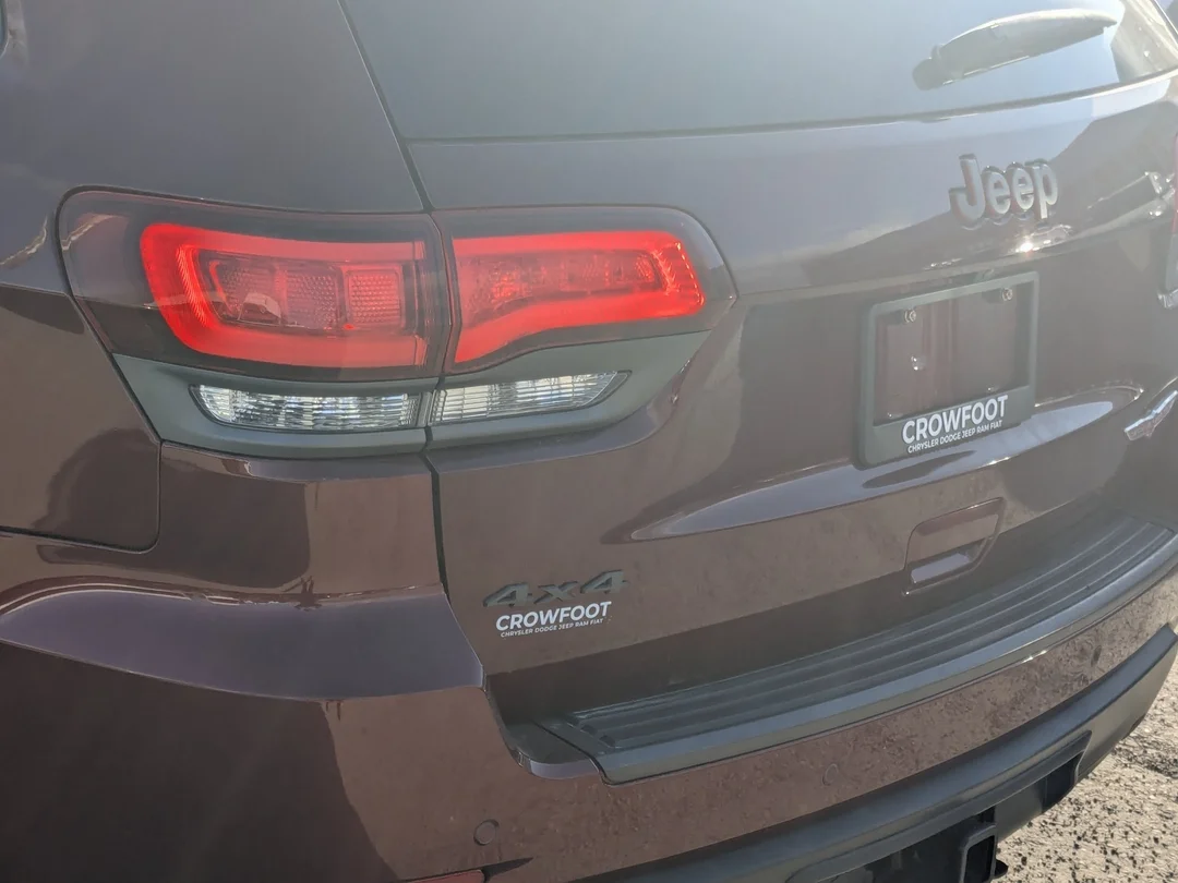 Certified Used 2017 Red Jeep Trailhawk - - 4x4 - Power Sunroof - Uconnect 8.4 Nav - Quadra-Lift Air - 3.6L Pentastar V6 & More! image 9