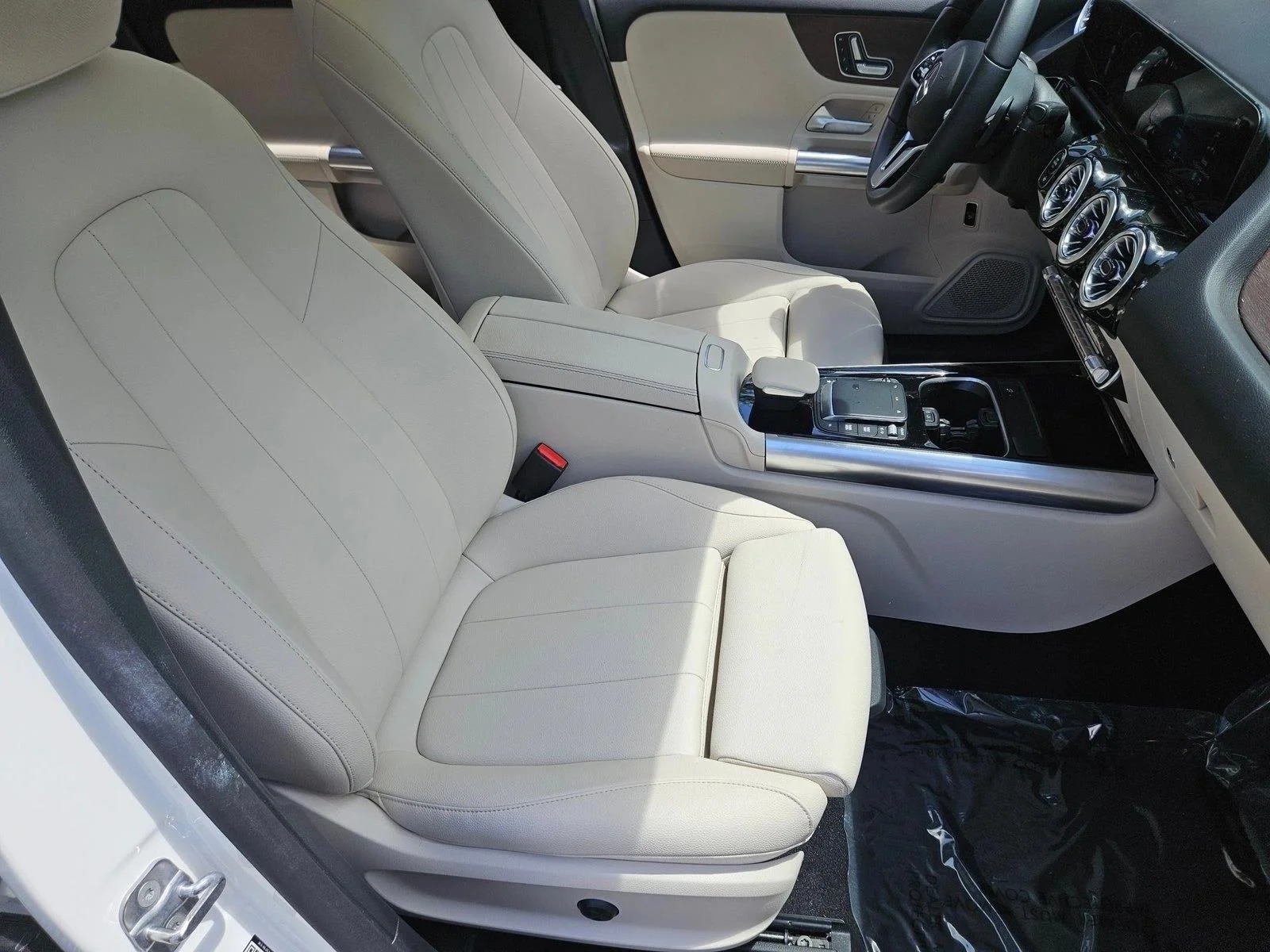 Used 2023 Polar White Mercedes-Benz GLA 250 image 19