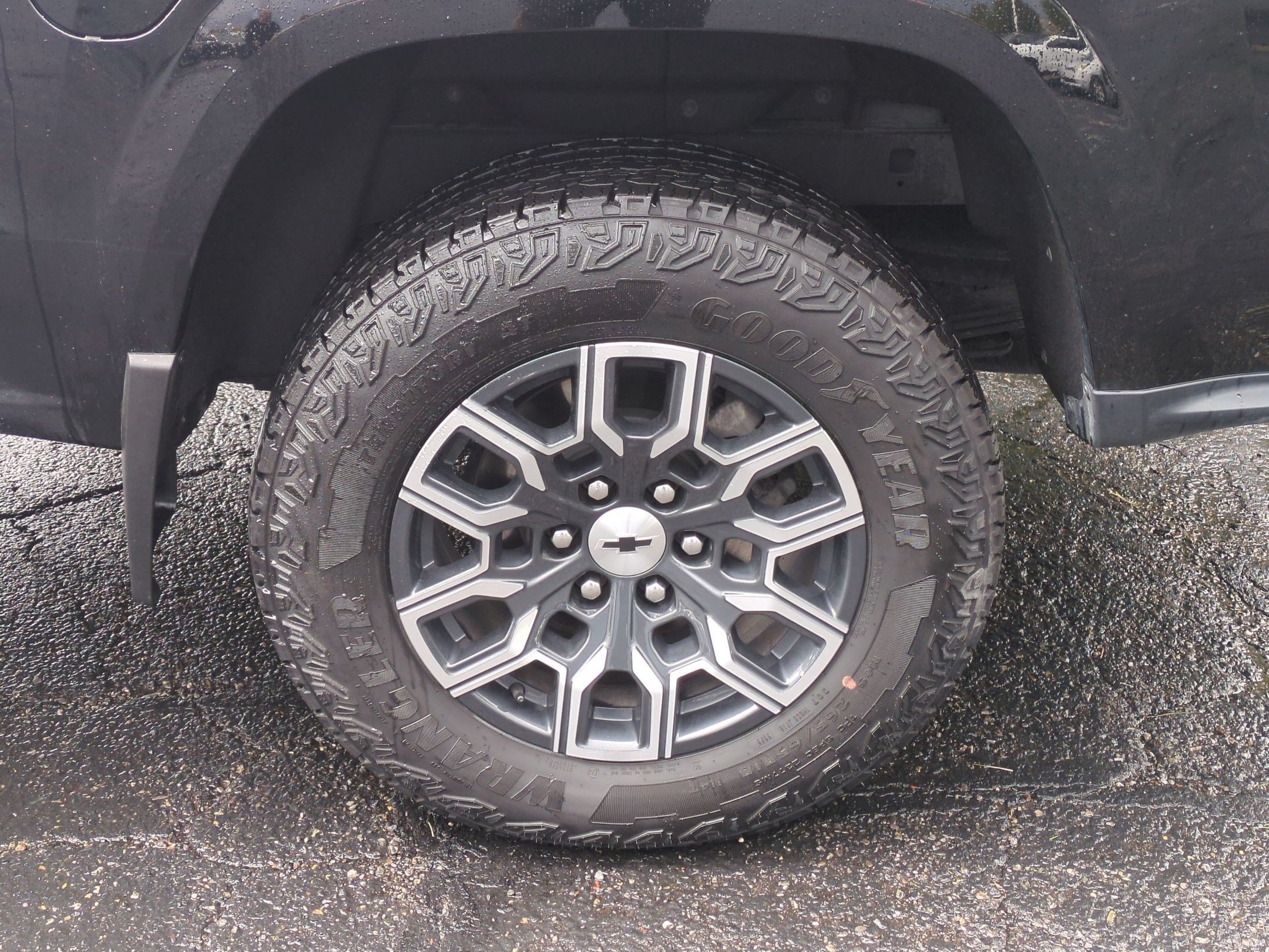 2023 Chevrolet Colorado Z71 - Photo 13