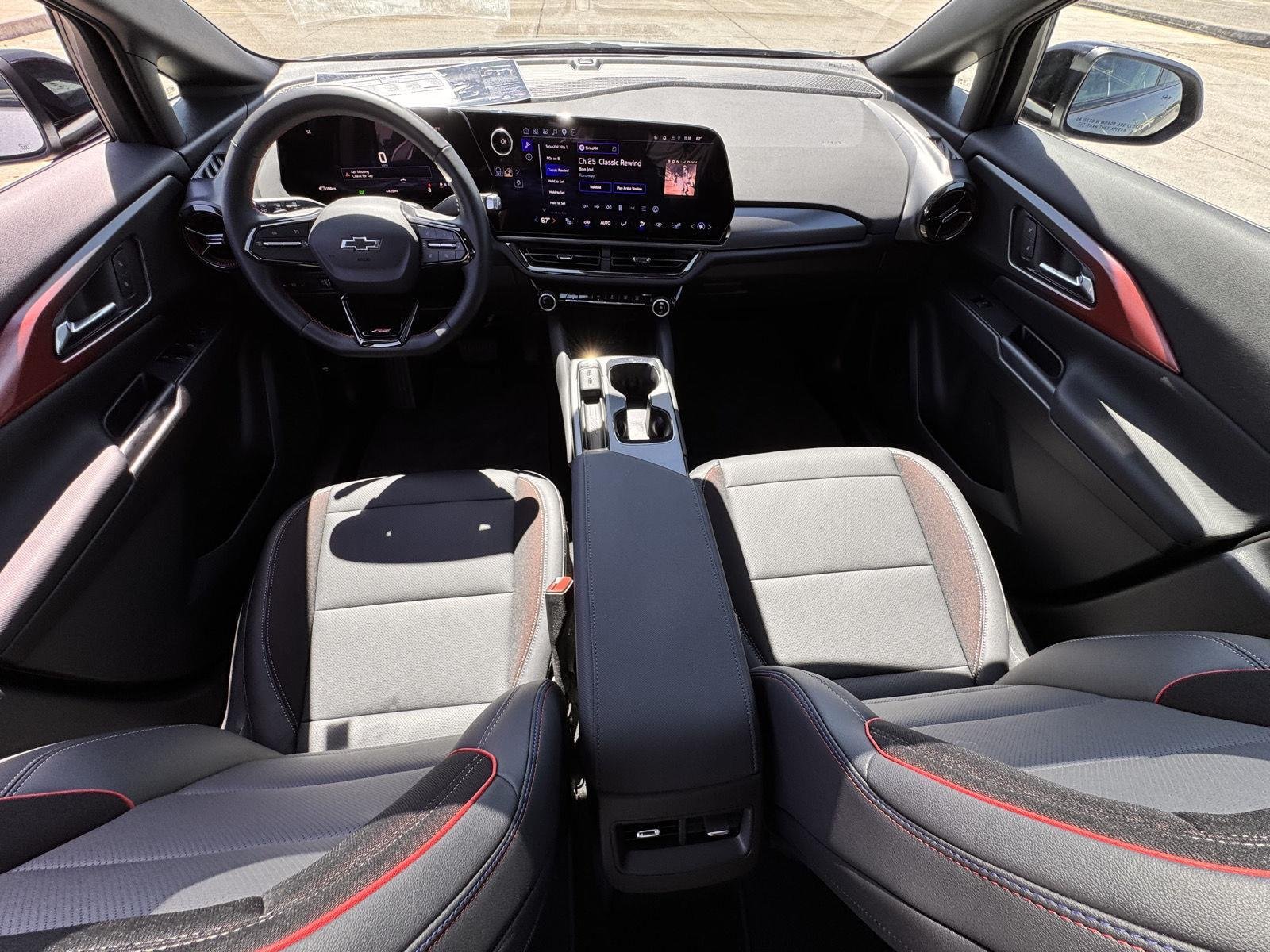 2026 Chevrolet Equinox EV RS - Photo 35