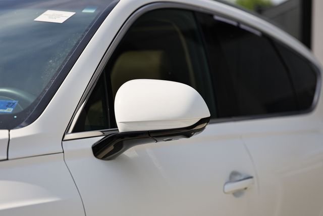 Used 2024 Alta White Genesis 3.5T Advanced image 12
