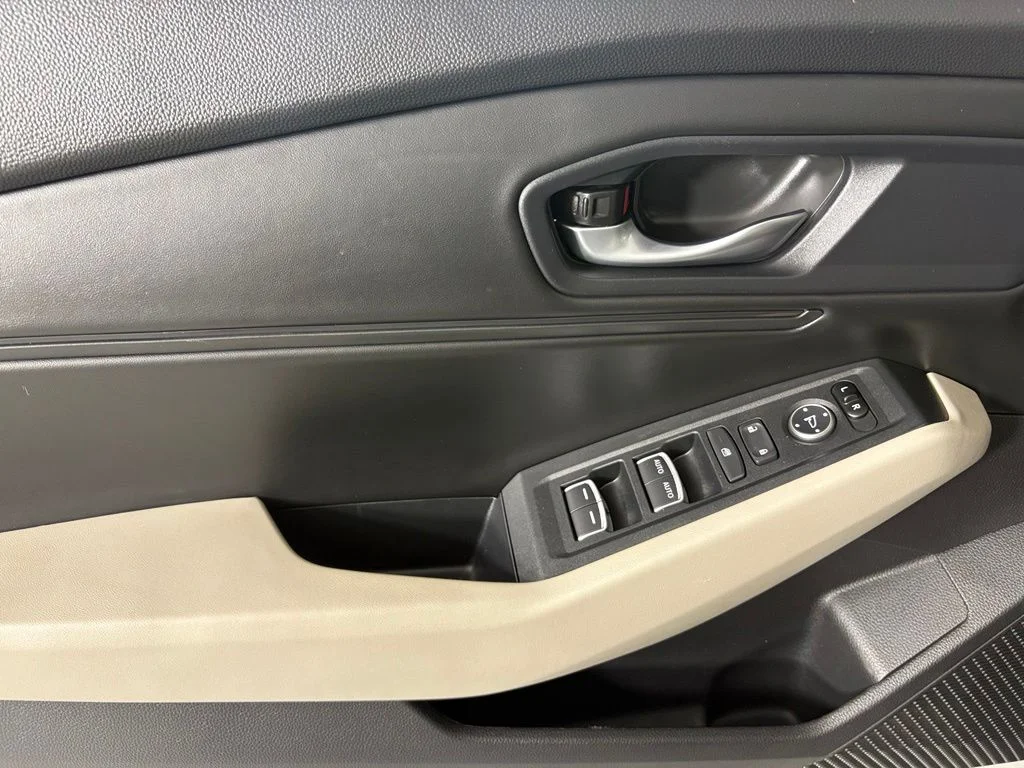 Used 2024  Honda EX image 39