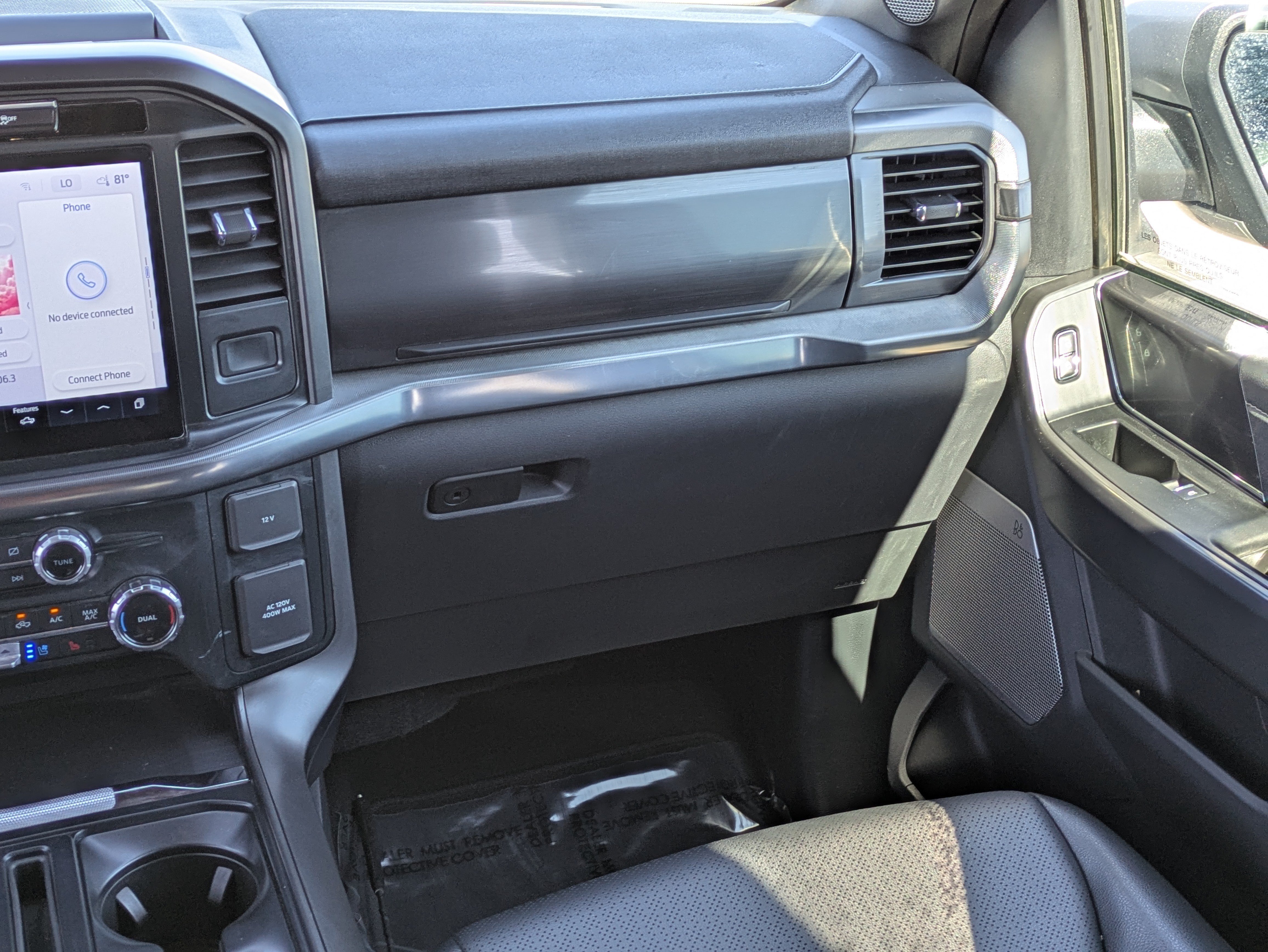 Used 2024 Silver Ford LARIAT image 19