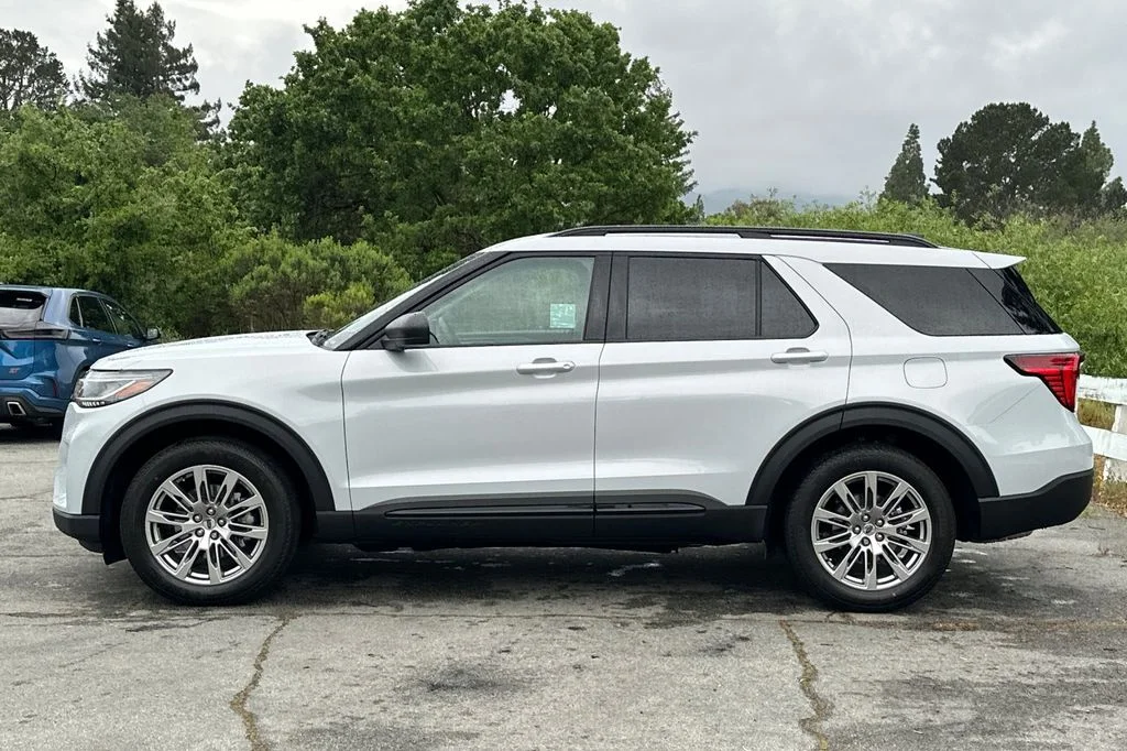 New 2026 White Metallic Ford Active image 7