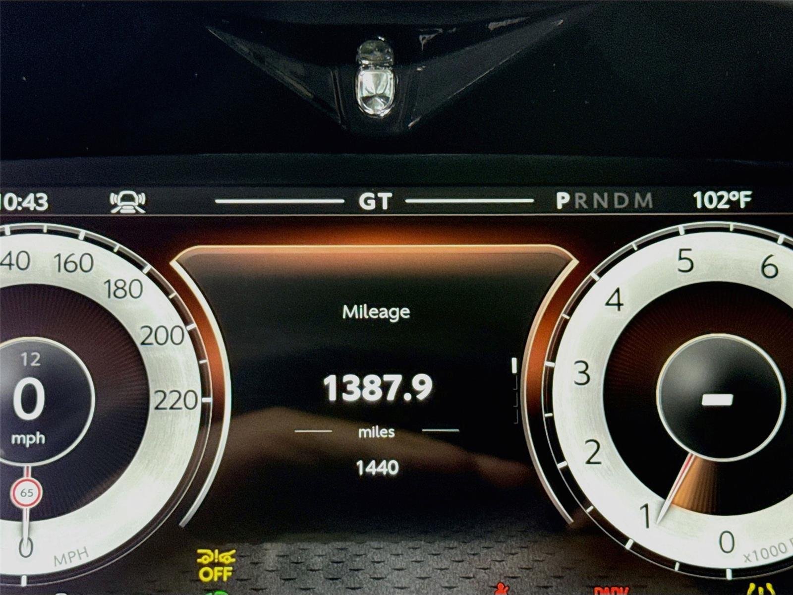 Used 2025  Aston Martin  image 17