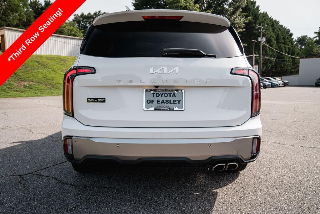 Used 2025 White Pearl Kia SX image 6