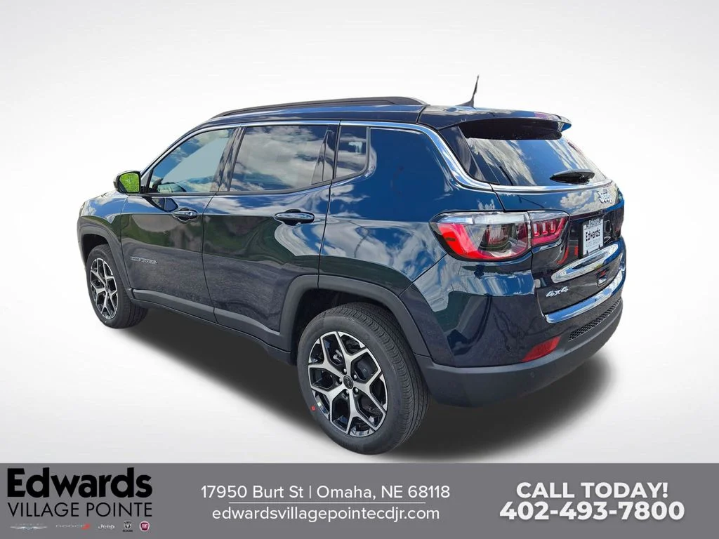 New 2026 Fathom Blue Pearl-Coat Exterior Paint Jeep Limited image 5