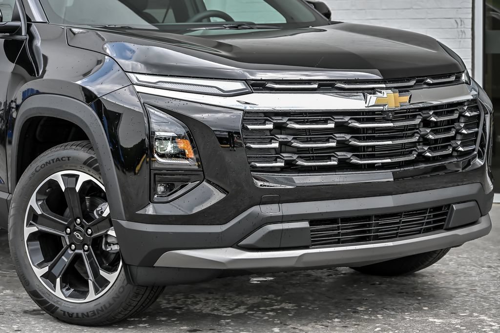 New 2027 Mosaic Black Metallic Chevrolet LT image 3
