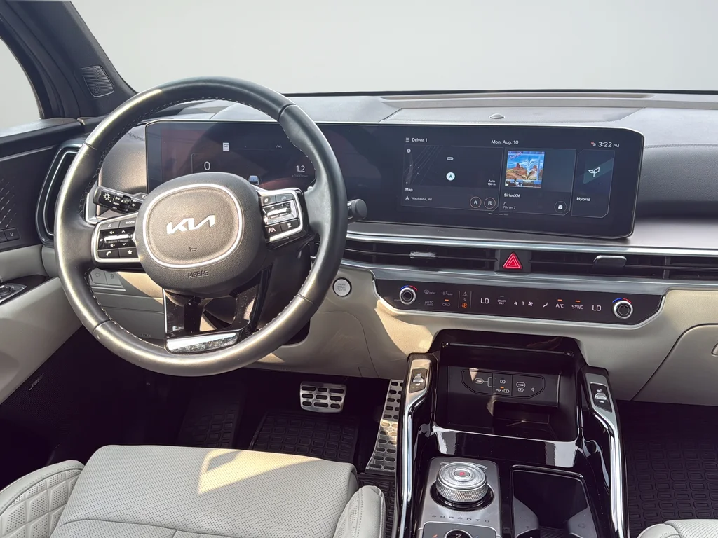 Used 2025 Green Kia SX Prestige image 11