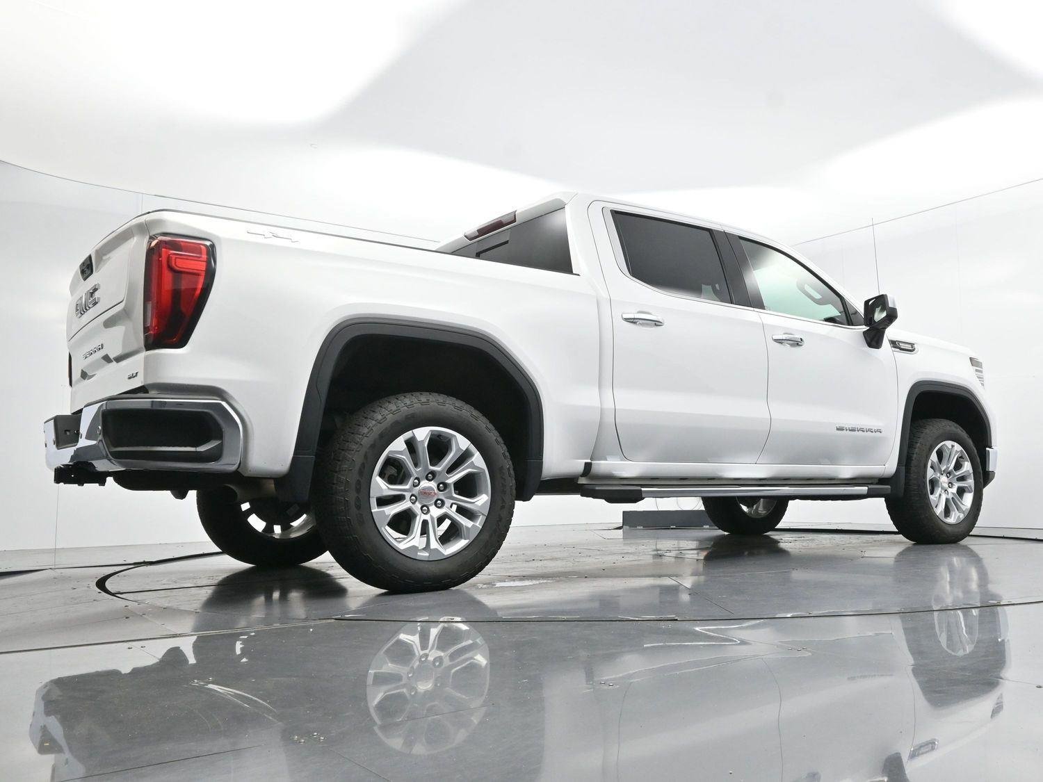 Used 2023 Summit White GMC SLT image 53