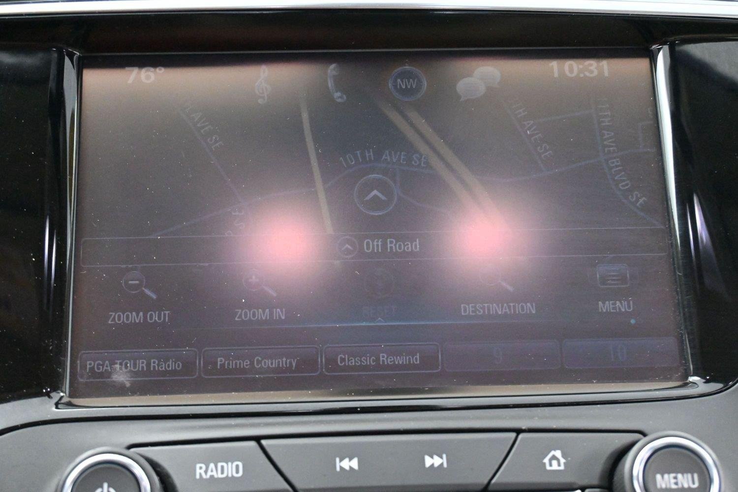 Used 2017 BRONZE ALLOY METALLIC Buick Essence image 26