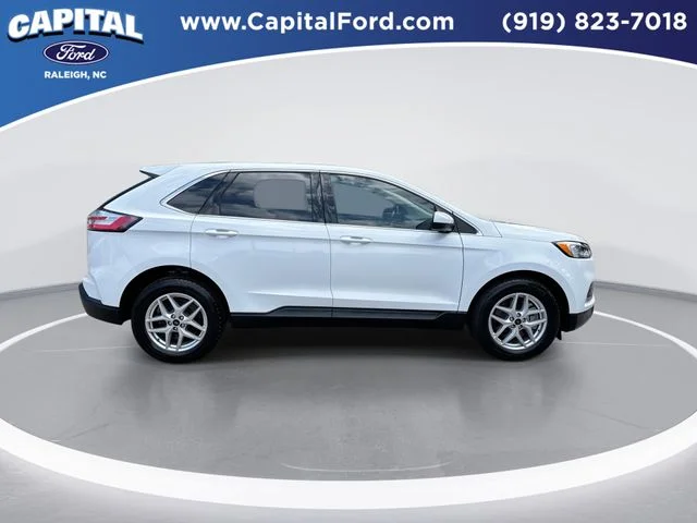 Used 2023 White Ford SEL image 9