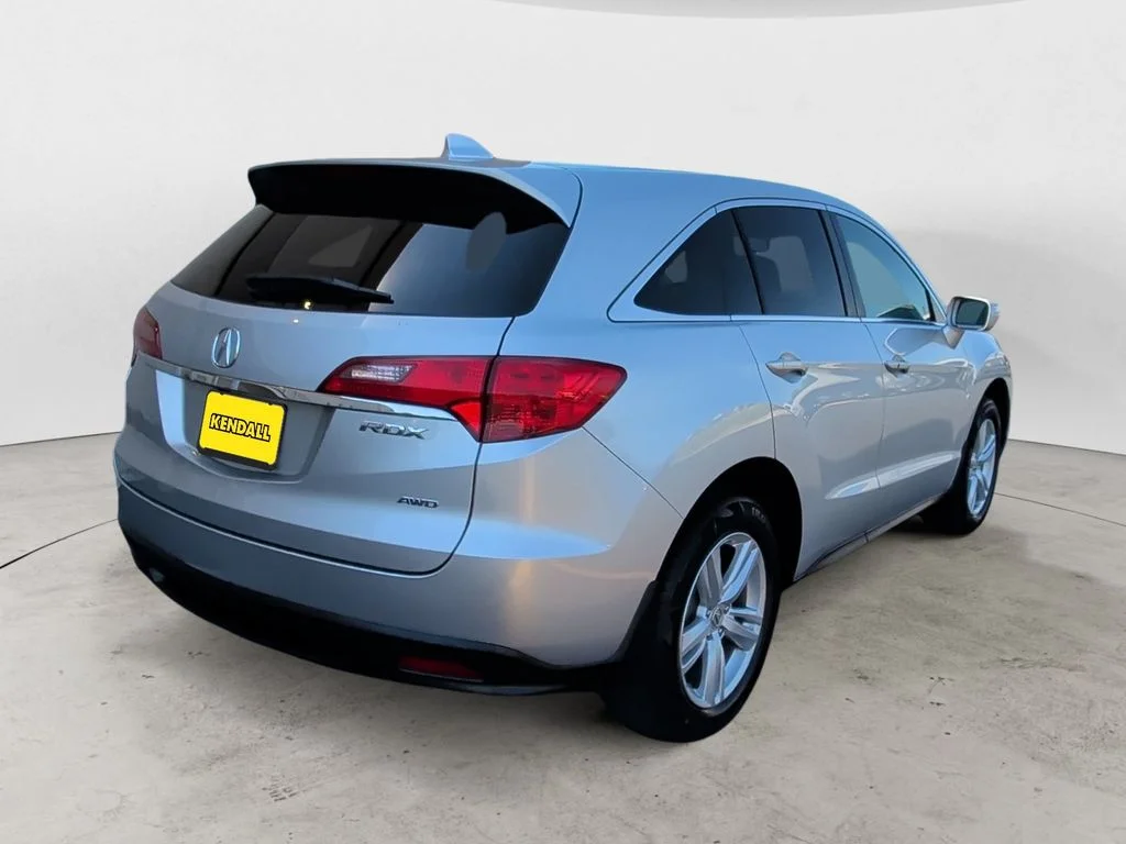Used 2015 Silver Acura Base image 5
