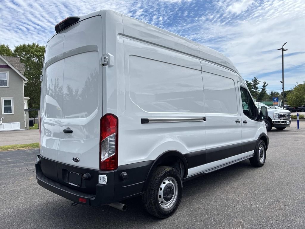 Used 2024 White Ford Base image 7