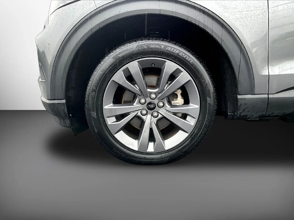 Used 2023 Gray Ford XLT image 26