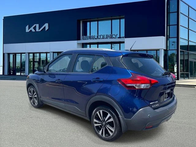 Used 2020 Blue Nissan SV image 4