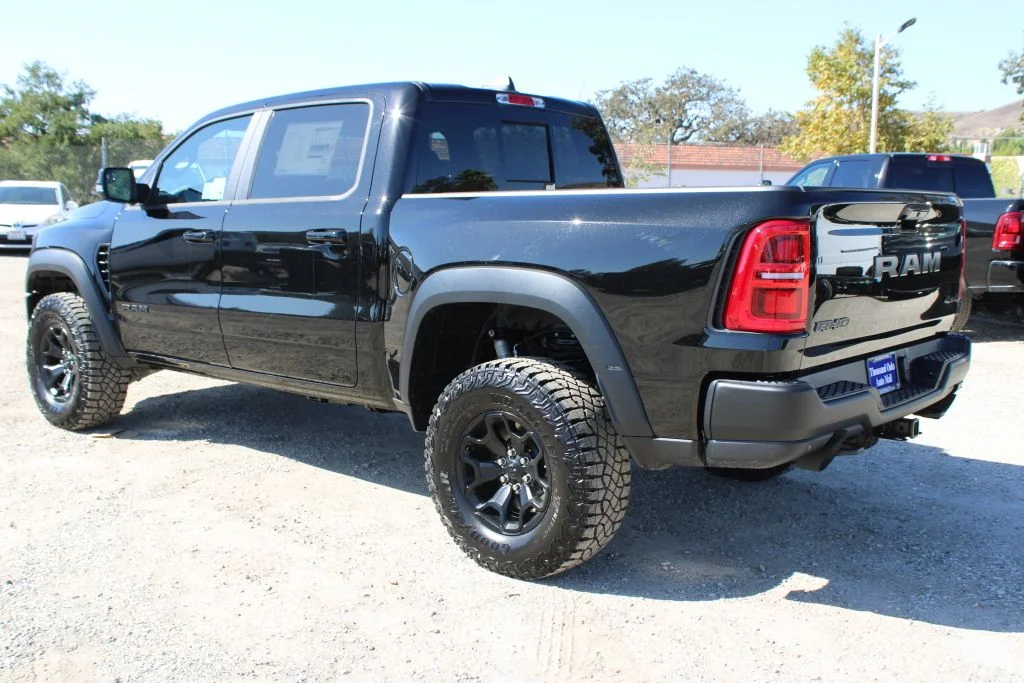 New 2026 Diamond Black Crystal Pearl-Coat Exterior Paint Ram RHO image 4