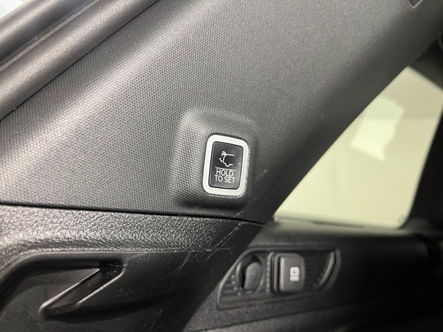 Used 2025 Red Jeep Altitude image 42