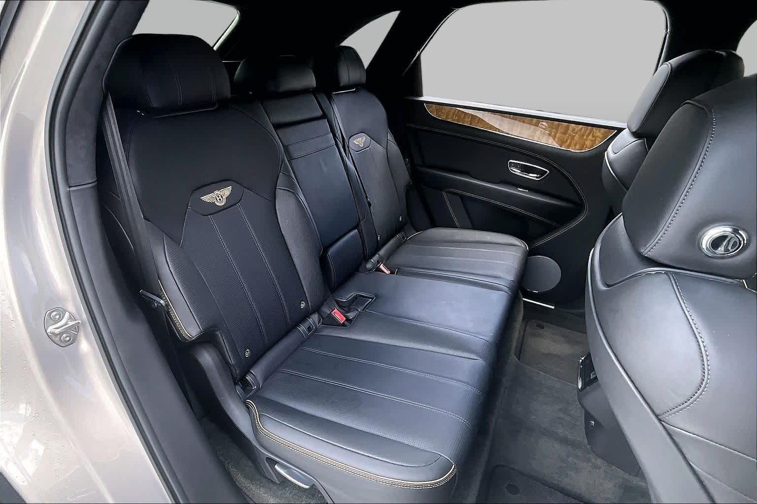 Used 2022 Breeze by Mulliner Bentley V8 image 19