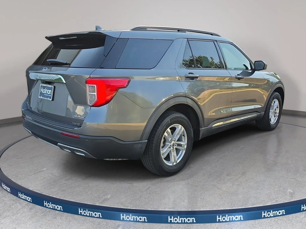 Certified Used 2023 Carbonized Gray Metallic Ford XLT image 5