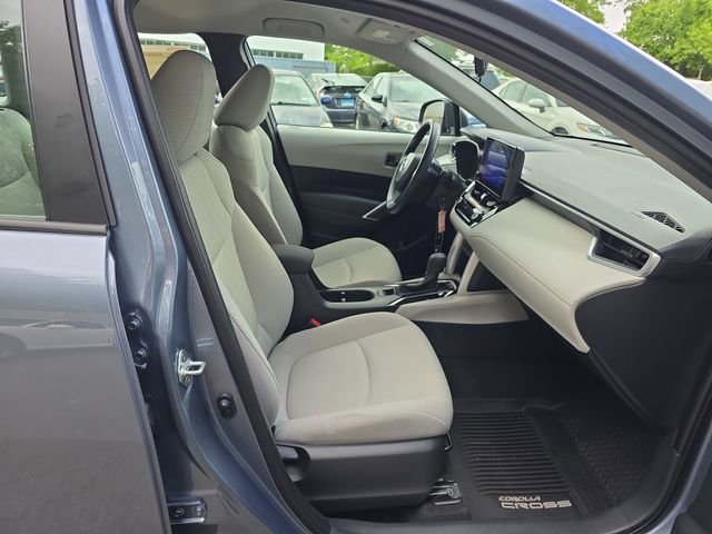 Used 2023  Toyota L image 10