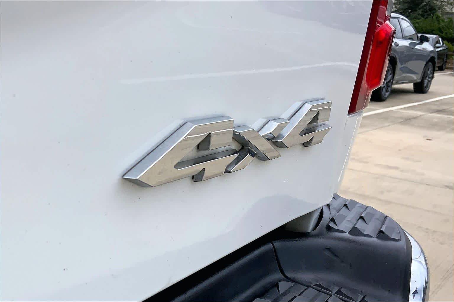Used 2022 Bright White Clearcoat Ram Laramie image 10