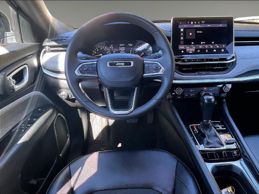 Used 2024 Black Jeep Latitude image 17