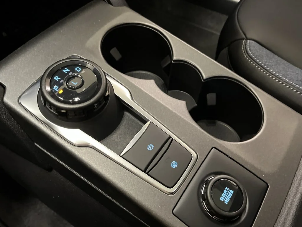 New 2025 Carbonized Gray Metallic Ford Outer Banks® image 25
