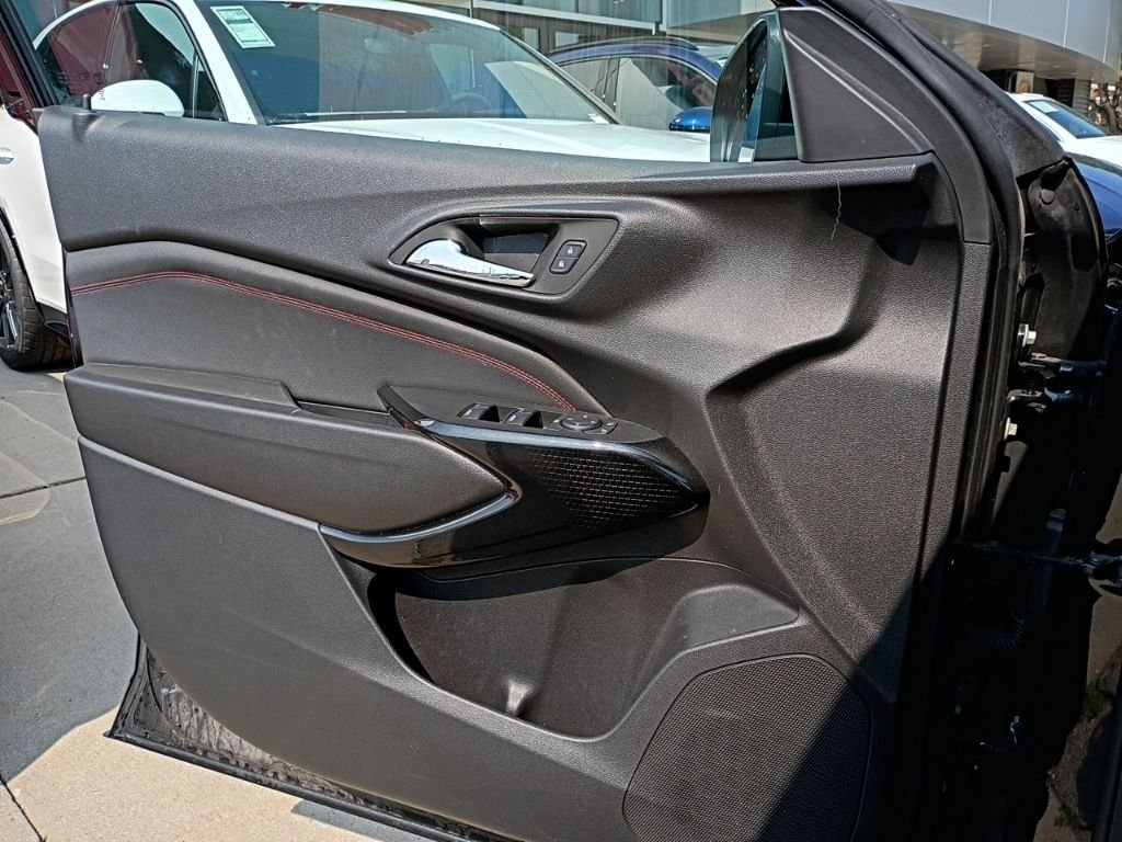 Used 2024 Black Chevrolet 2RS image 13