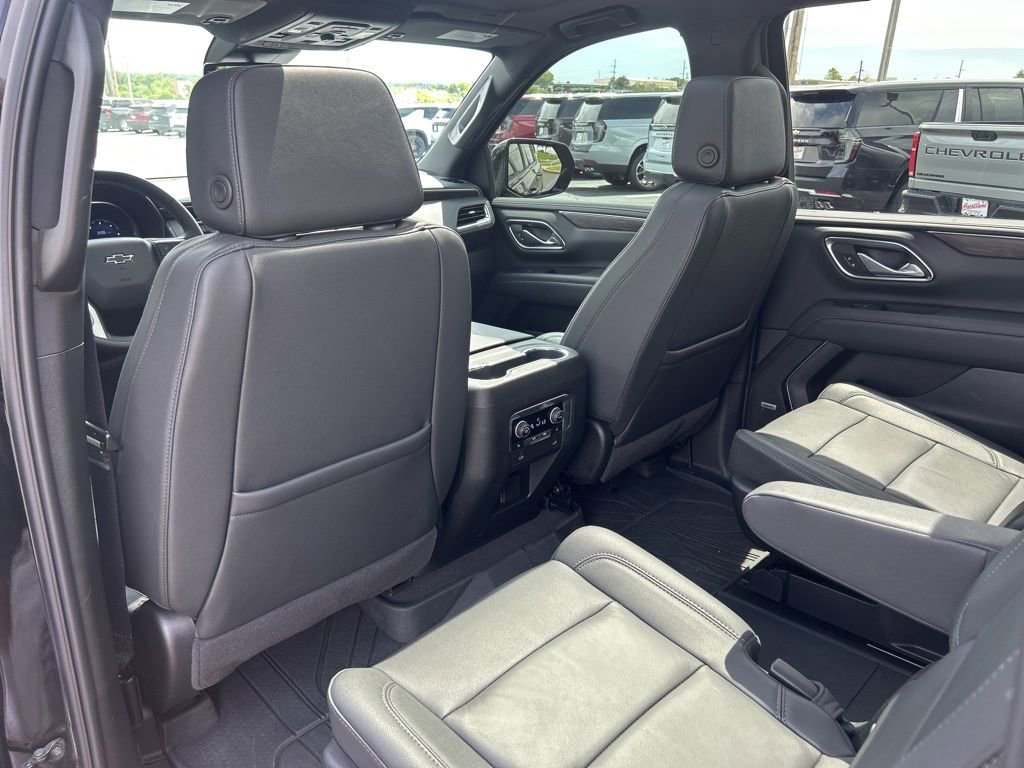 Used 2024 Black Chevrolet Z71 image 45