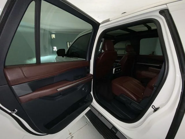 Used 2022 White Ford Limited image 23