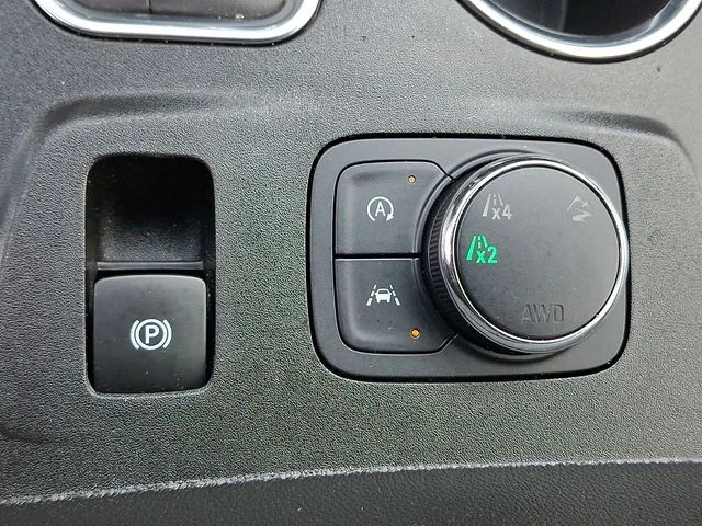 Used 2022 Black Chevrolet LT image 26