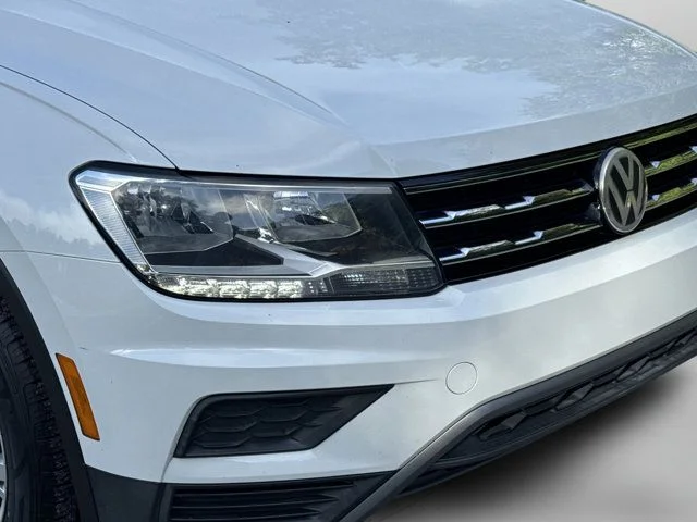 Used 2019 White Volkswagen 2.0T SE image 9