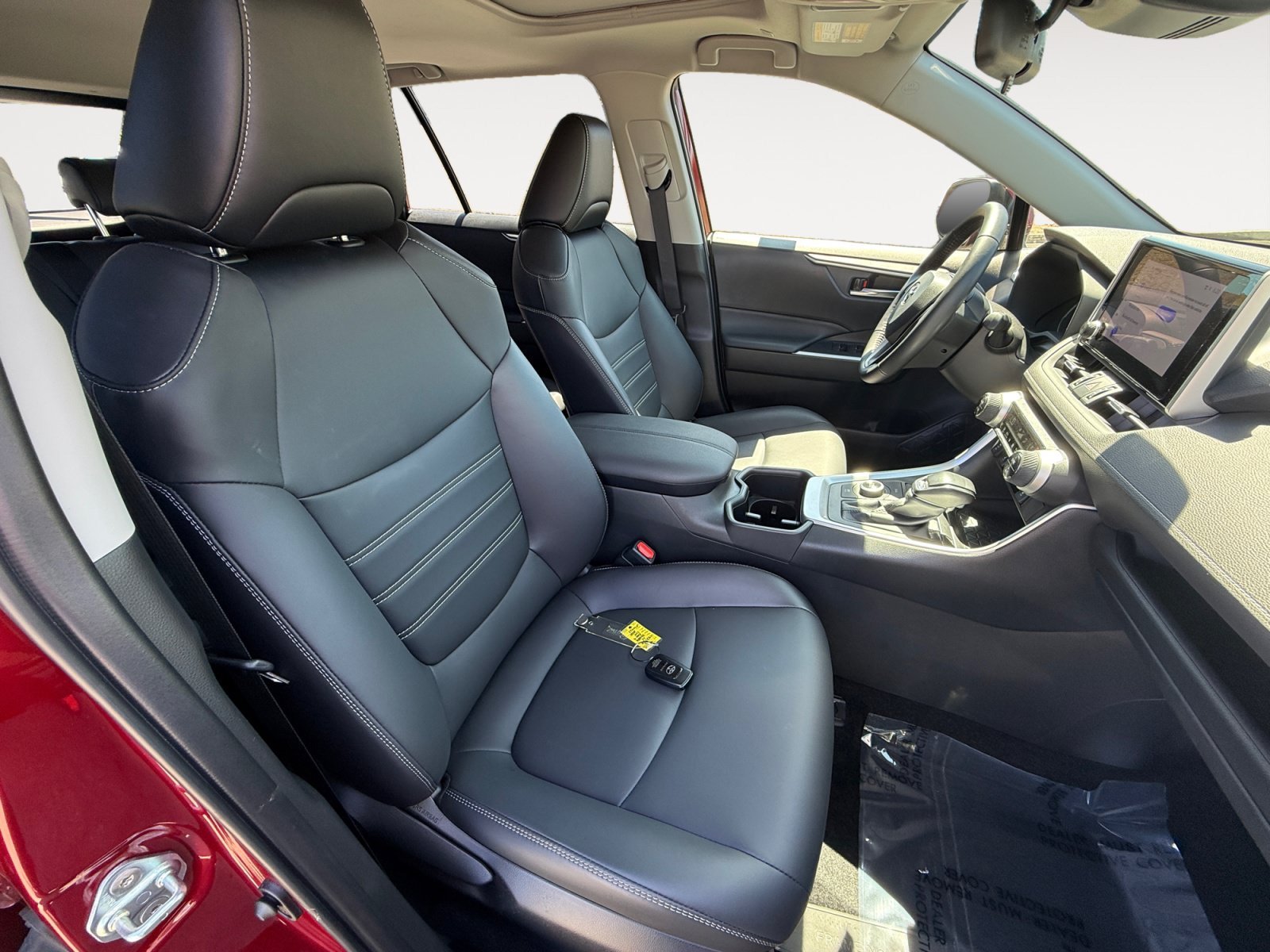 Used 2025 Pearl Toyota XLE Premium image 19