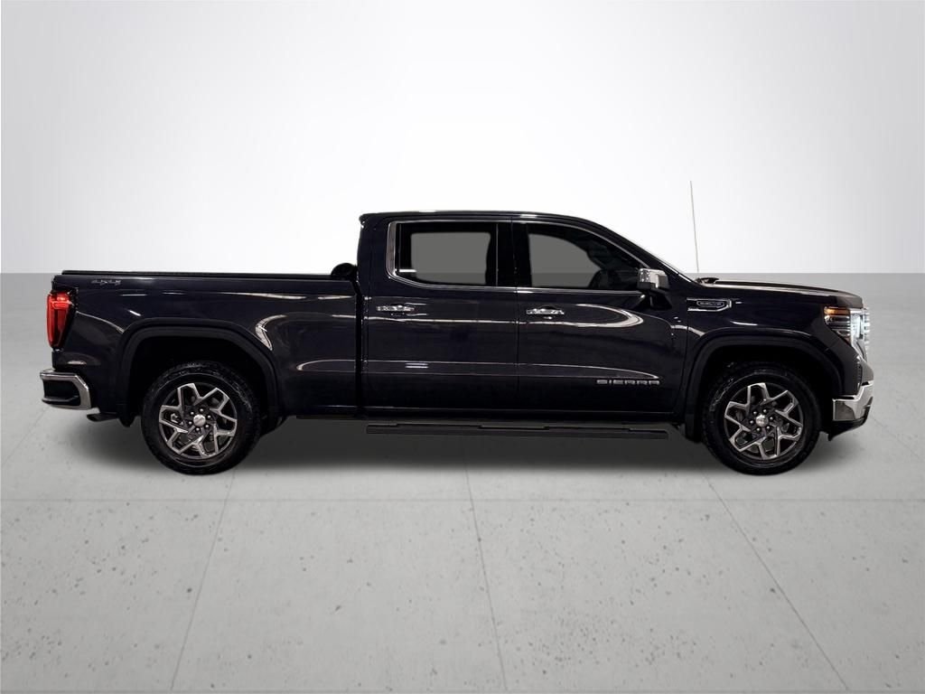 Used 2022 Titanium GMC SLT image 9