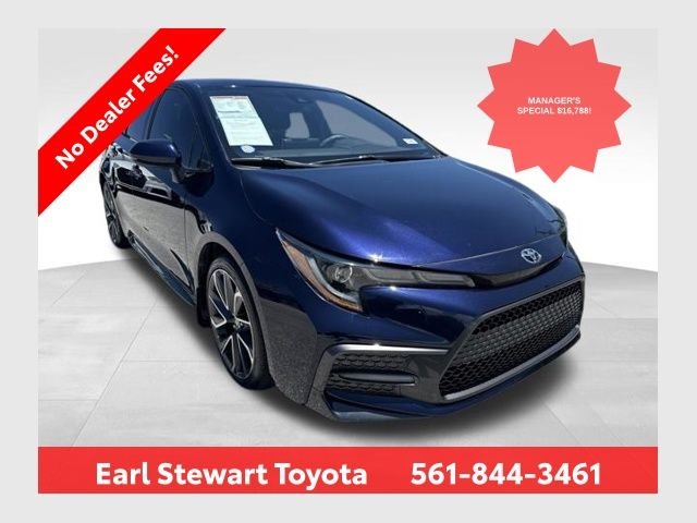 Used 2021  Toyota SE image 1