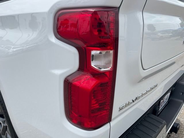 Used 2024 White Chevrolet LT image 7