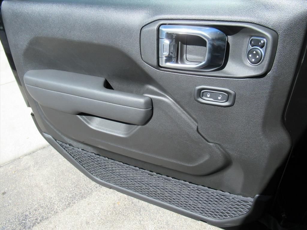 2026 Jeep Wrangler 2-Door Willys - Photo 24